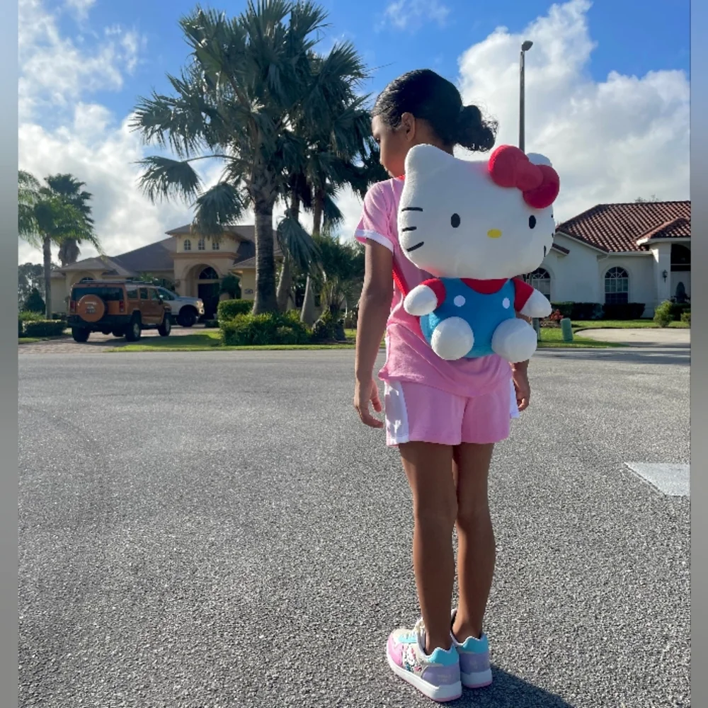 Hello Kitty 😻💖 Big Red Bow 15" Plush Backpack NWT - Picture 2 of 10